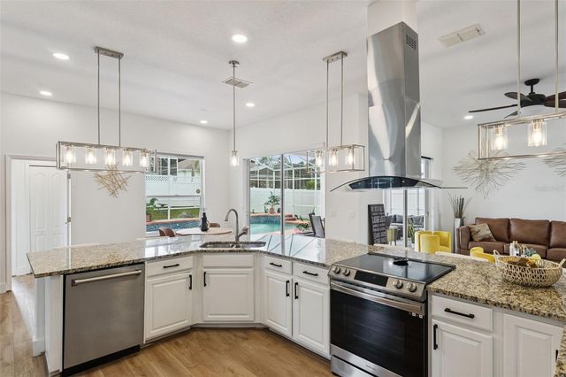 111 NOTTINGHAM WAY, Davenport, FL 33897