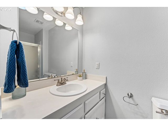 11870 Se AUSTRALIS Ct, Happy Valley, OR 97086