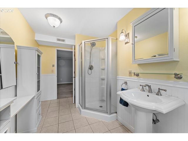 11870 Se AUSTRALIS Ct, Happy Valley, OR 97086