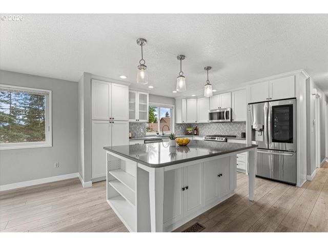 11870 Se AUSTRALIS Ct, Happy Valley, OR 97086