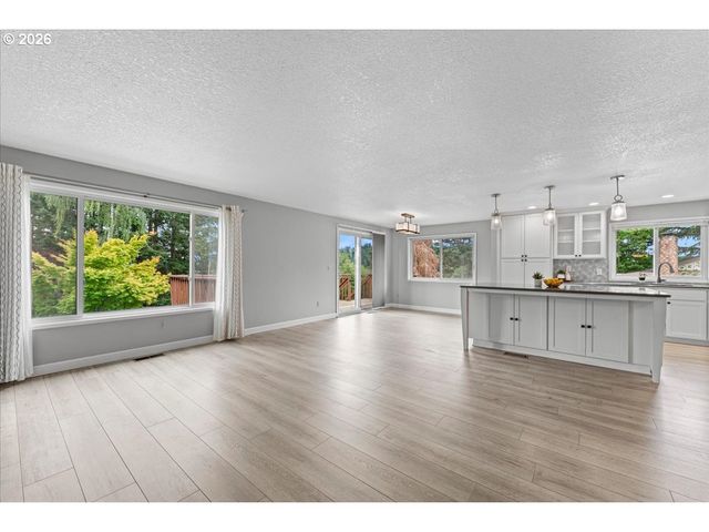 11870 Se AUSTRALIS Ct, Happy Valley, OR 97086