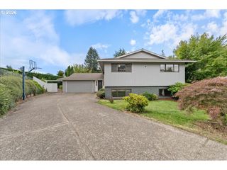 11870 Se AUSTRALIS Ct, Happy Valley, OR 97086