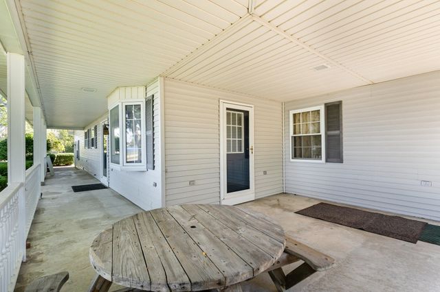 1415 W Nebobish Road, Essexville, MI 48732