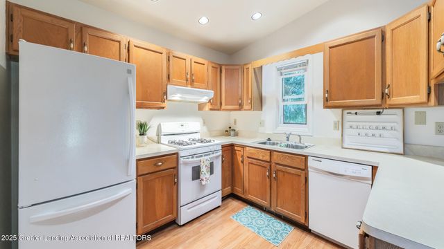 824 Eaton Drive, Mason, MI 48854