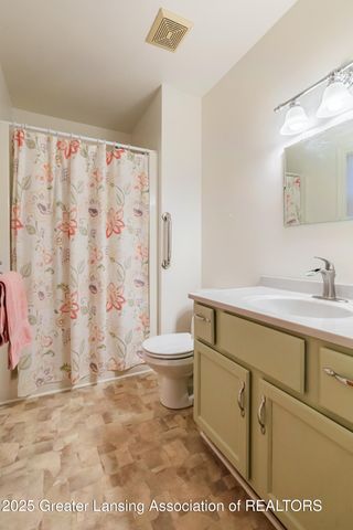 824 Eaton Drive, Mason, MI 48854