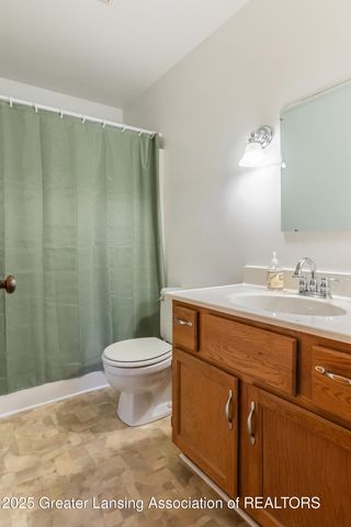 824 Eaton Drive, Mason, MI 48854