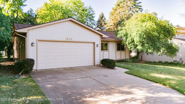 824 Eaton Drive, Mason, MI 48854