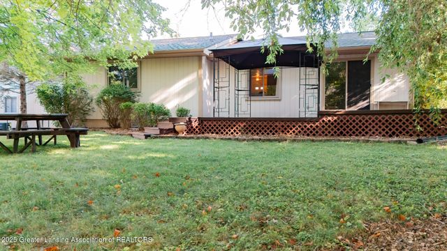 824 Eaton Drive, Mason, MI 48854