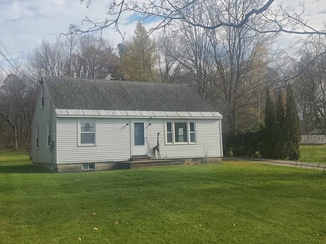 1047 East Road, Bennington, VT 05201