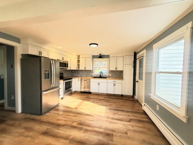 1047 East Road, Bennington, VT 05201