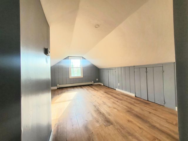 1047 East Road, Bennington, VT 05201