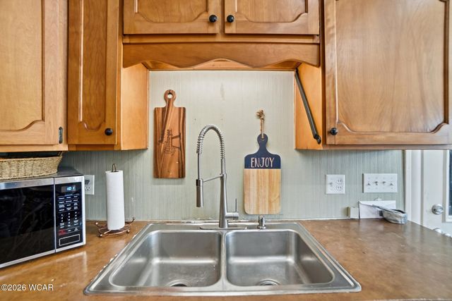 820 S S. Main St. Street, Ada, OH 45810