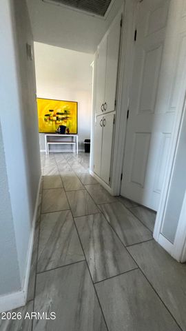 222 E SOUTHGATE Avenue, Phoenix, AZ 85040