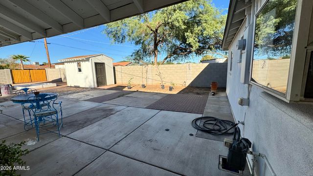 222 E SOUTHGATE Avenue, Phoenix, AZ 85040