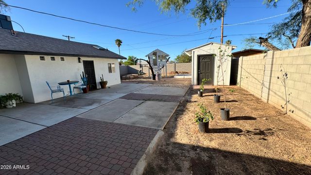 222 E SOUTHGATE Avenue, Phoenix, AZ 85040