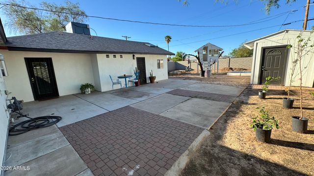 222 E SOUTHGATE Avenue, Phoenix, AZ 85040