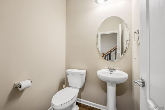 1674 Addison Circle, Walled Lake, MI 48390