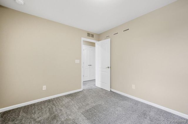 1674 Addison Circle, Walled Lake, MI 48390