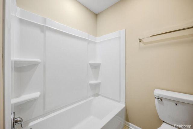 1674 Addison Circle, Walled Lake, MI 48390