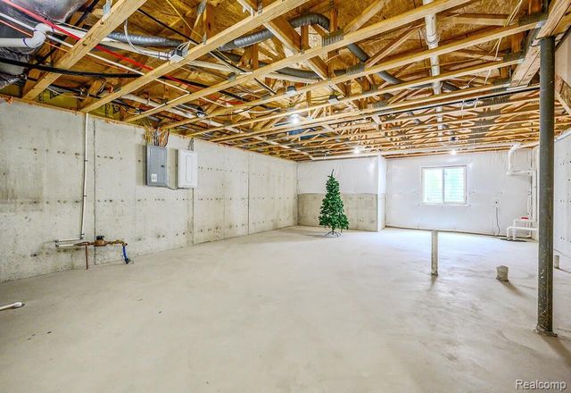 1674 Addison Circle, Walled Lake, MI 48390
