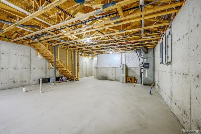 1674 Addison Circle, Walled Lake, MI 48390