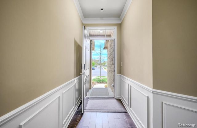 1674 Addison Circle, Walled Lake, MI 48390