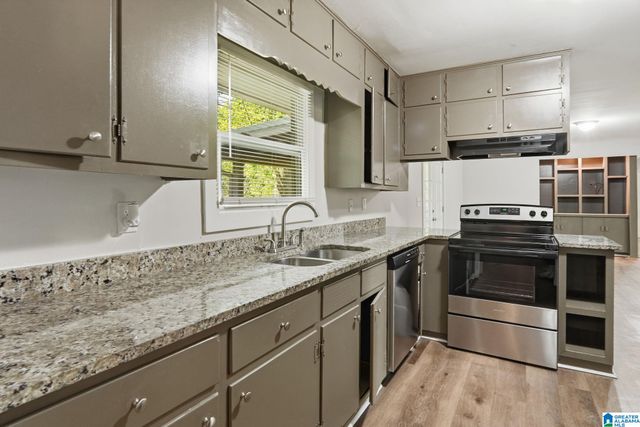 8809 VALLEYBROOK ROAD, Birmingham, AL 35206