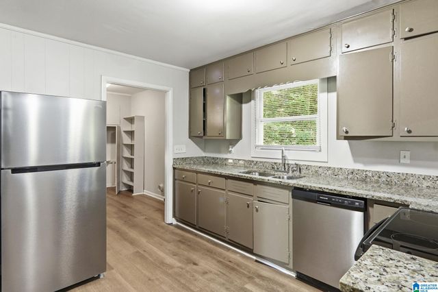 8809 VALLEYBROOK ROAD, Birmingham, AL 35206