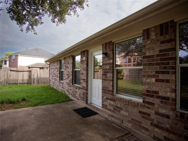 16714 Mallory Bridge Drive, Houston, TX 77095