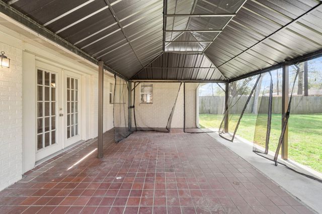 1411 Conrad Sauer Drive, Houston, TX 77043