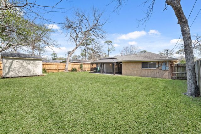 1411 Conrad Sauer Drive, Houston, TX 77043