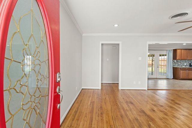 1411 Conrad Sauer Drive, Houston, TX 77043