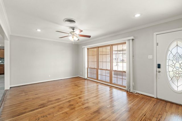 1411 Conrad Sauer Drive, Houston, TX 77043