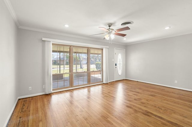 1411 Conrad Sauer Drive, Houston, TX 77043