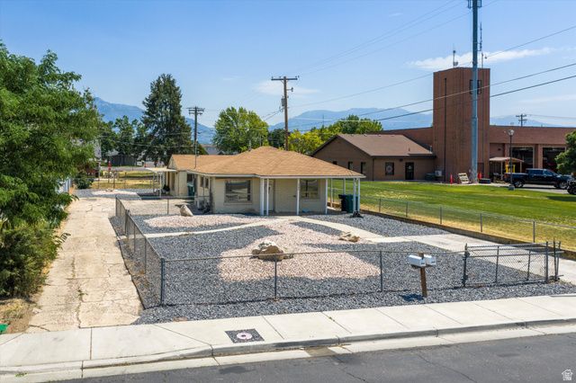 4994 S 1950 W, Roy, UT 84067