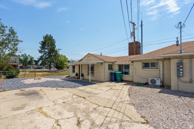 4994 S 1950 W, Roy, UT 84067