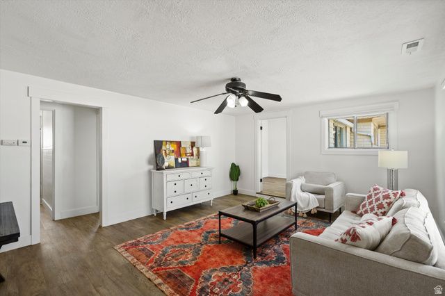 4994 S 1950 W, Roy, UT 84067