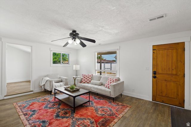 4994 S 1950 W, Roy, UT 84067
