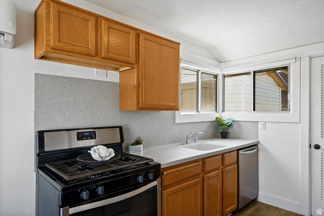 4994 S 1950 W, Roy, UT 84067