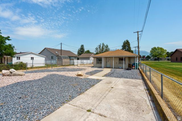4994 S 1950 W, Roy, UT 84067