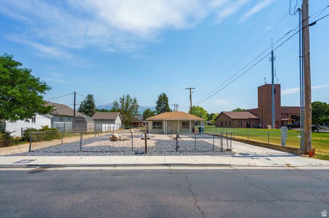 4994 S 1950 W, Roy, UT 84067