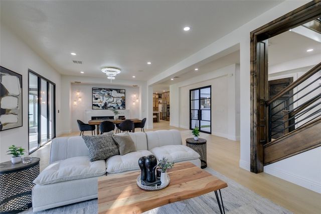 2215 Alcova Ridge Drive, Las Vegas, NV 89135