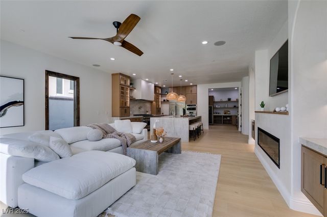 2215 Alcova Ridge Drive, Las Vegas, NV 89135