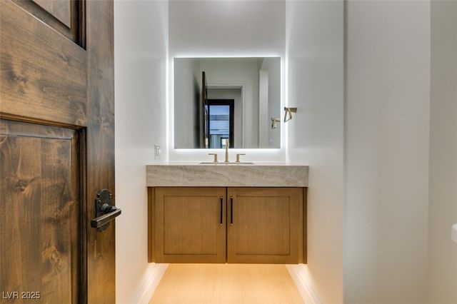 2215 Alcova Ridge Drive, Las Vegas, NV 89135