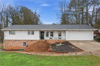 93 Gloster Road SW, Lawrenceville, GA 30044