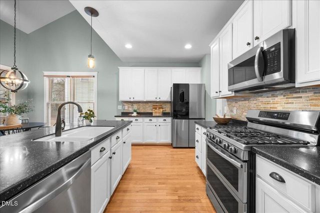 421 Edgepine Drive, Holly Springs, NC 27540