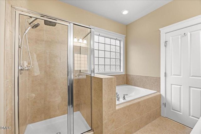 421 Edgepine Drive, Holly Springs, NC 27540