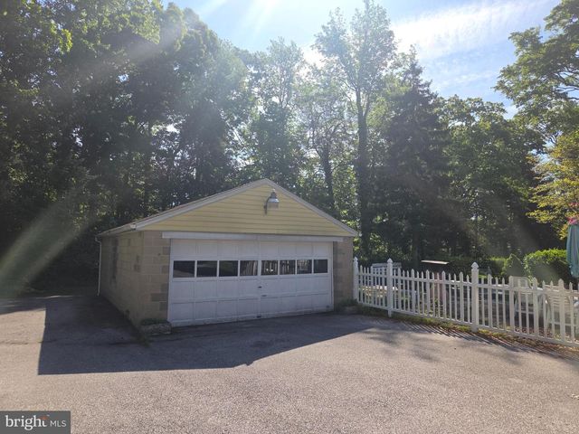 305 BOWLEYS QUARTERS RD, Middle River, MD 21220