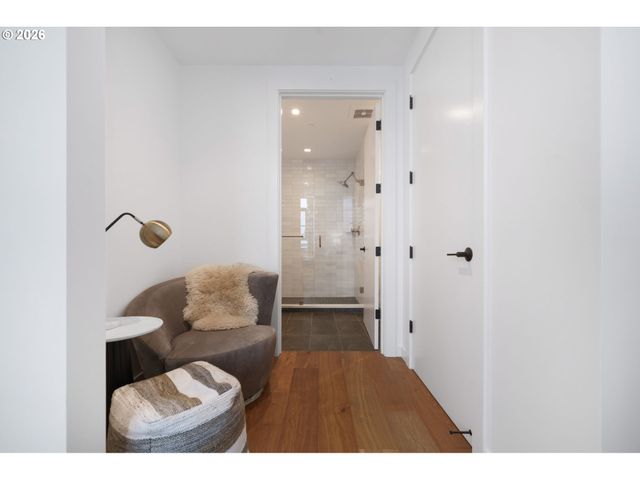 590 WATERFRONT Way 901, Vancouver, WA 98660