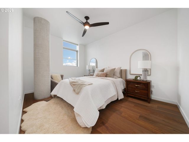 590 WATERFRONT Way 901, Vancouver, WA 98660